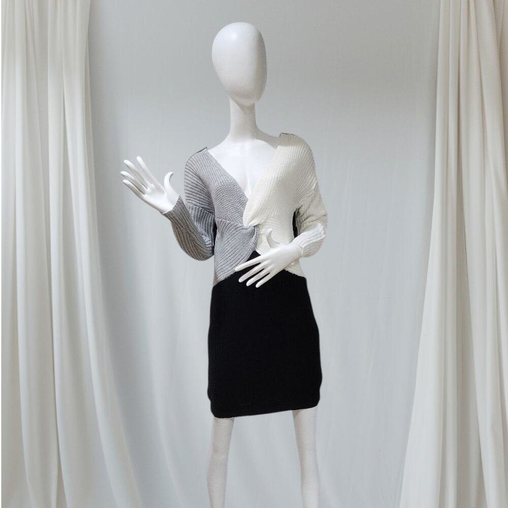 NWT Chic & Modern Color Block Knitted Mini Dress | White, Black & Gray 3-Tone